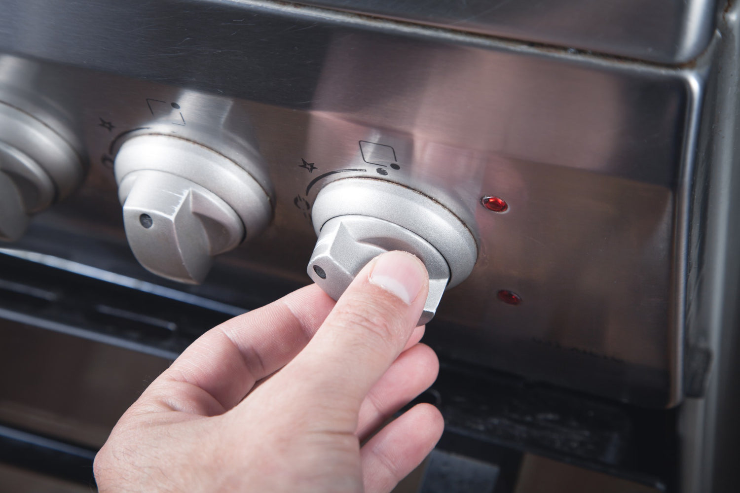 Oven Parts Replacement in Arlington Heights, IL: Why Your Oven Isn’t Heating Properly