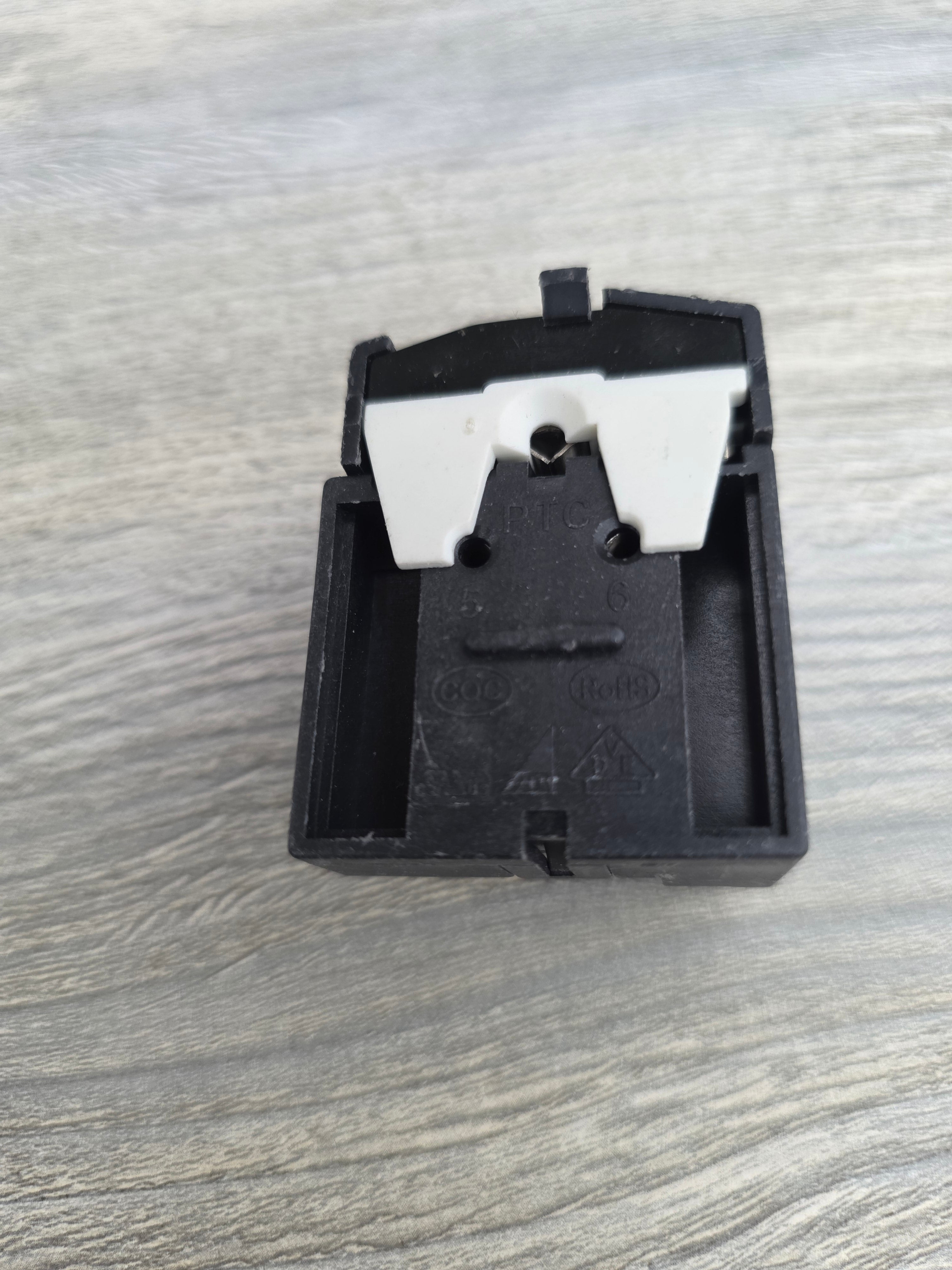 Frigidaire 5304521534  5304521562 Refrigerator Compressor start relay